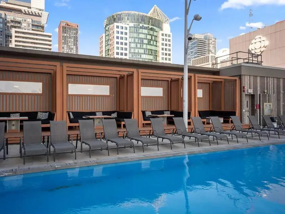 Deluxe Cn Tower View, Pool,Freeparking, By Rogers Mtcc Bluejays Apartman Toronto