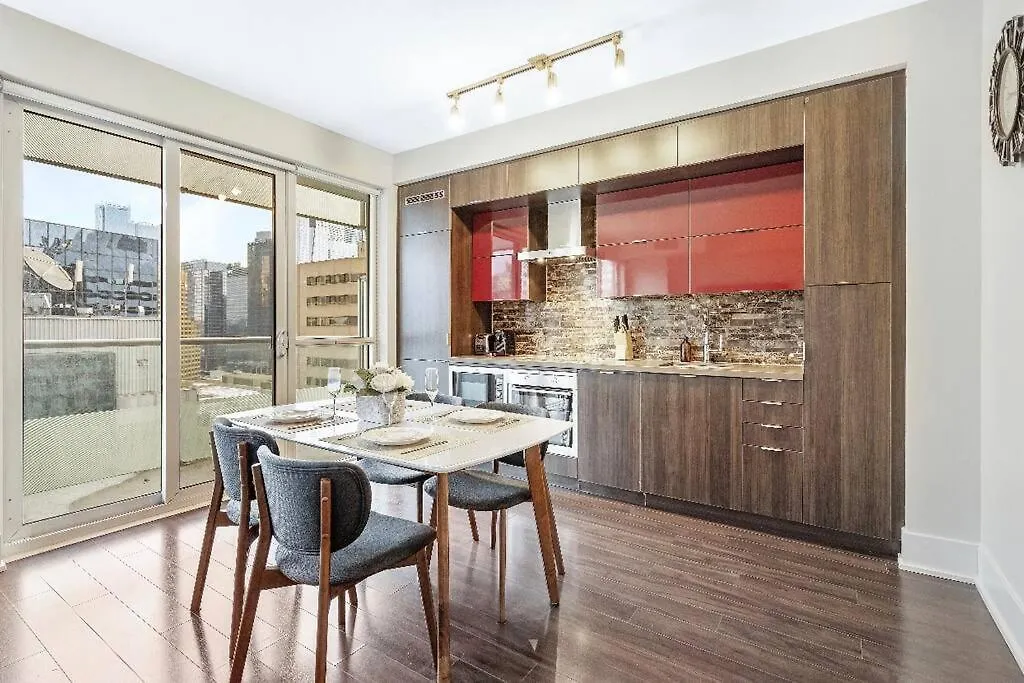 Deluxe Cn Tower View, Pool,Freeparking, By Rogers Mtcc Bluejays Apartman Toronto